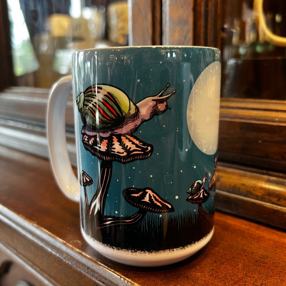 CUTE AF Snail 🐌 & 🌚 Coffee Mug